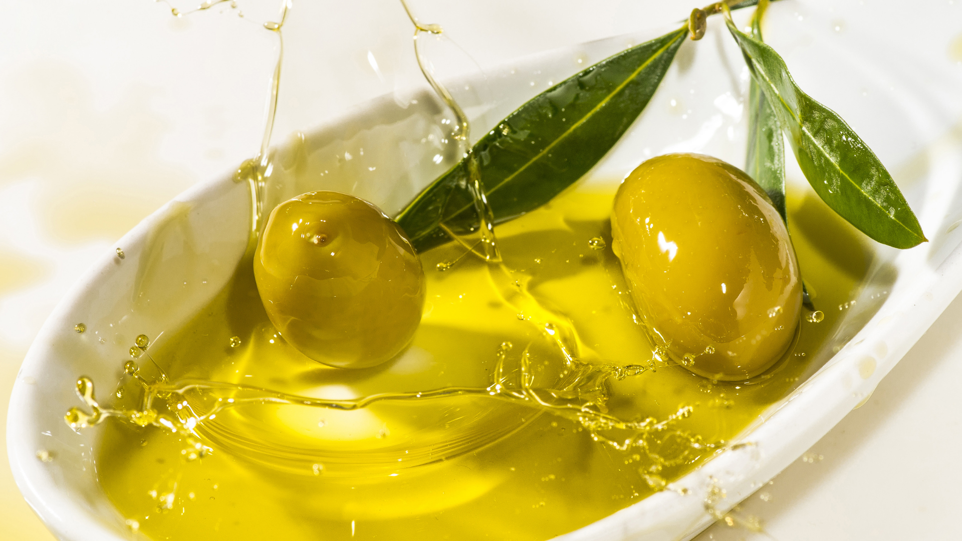 Zeytinyağının Sağlığa Faydaları ve Günlük Hayatta Kullanımı